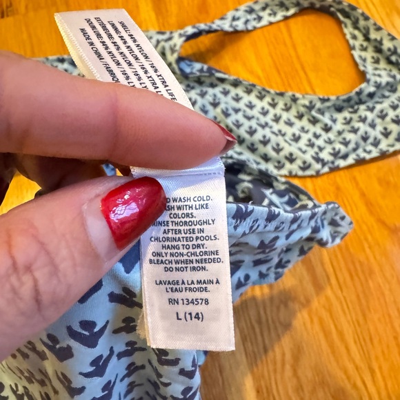 Vineyard vines reversible bikini - Picture 4 of 4